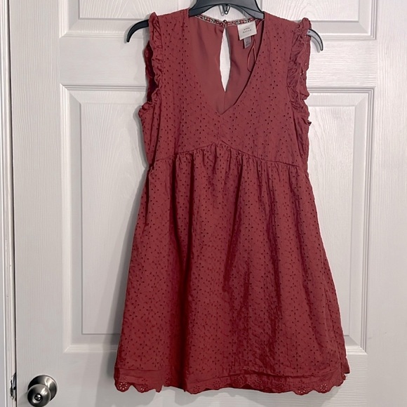 Knox Rose Ruffle Sleeve Eyelet A-Line Mini Dress - Desert Red - Size XS - Picture 1 of 8
